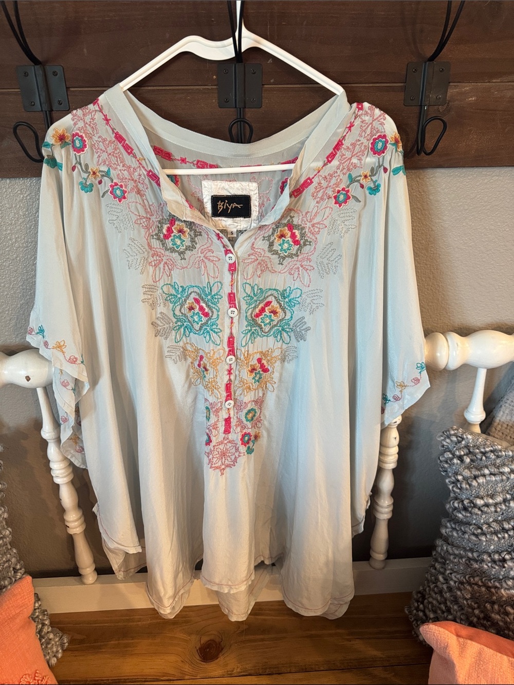 Johnny Was Light Blue Embroidered Boho Button-Front Top 💯 silk!